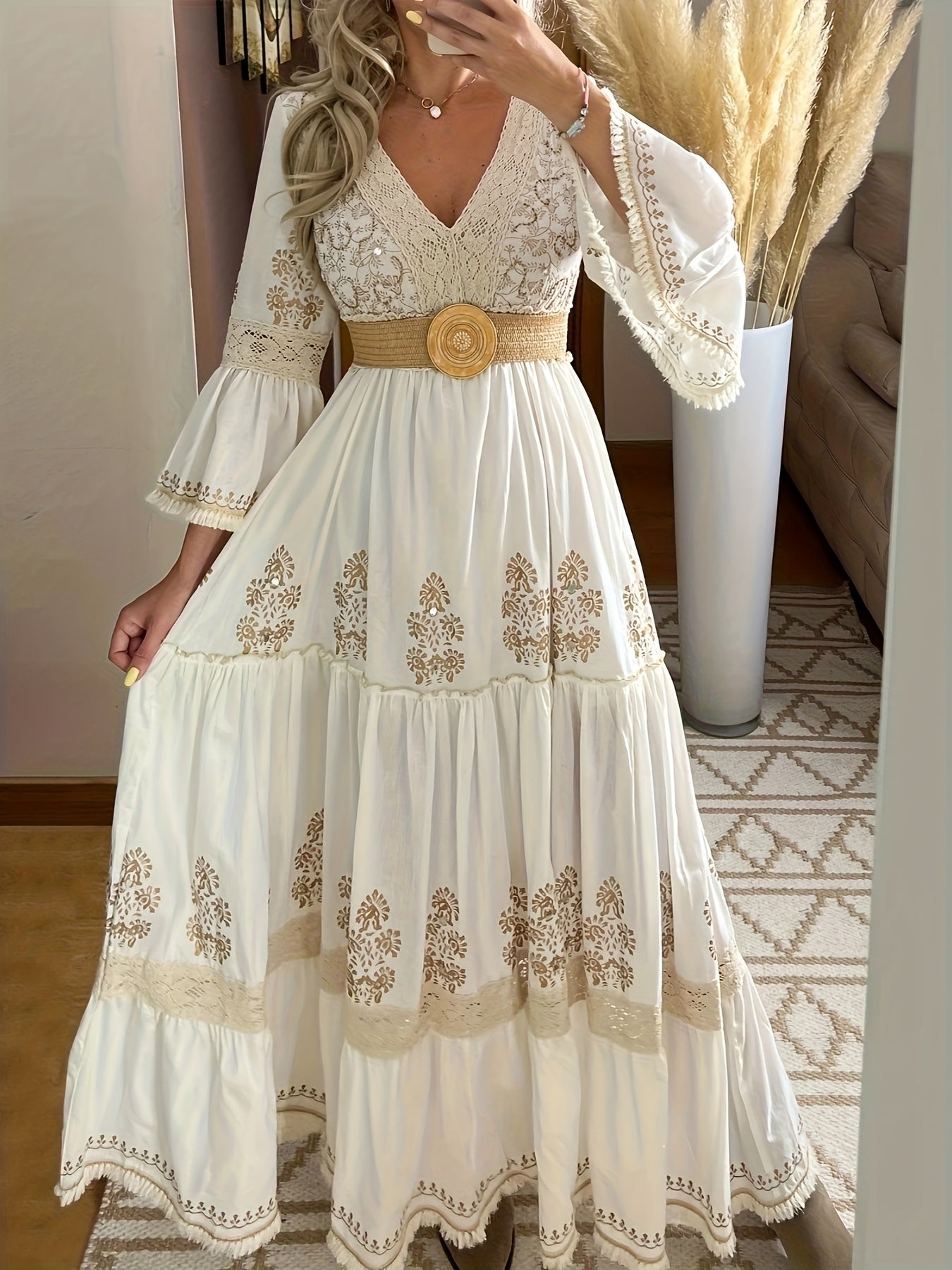 Vintage Floral Lace V Neck Flare Sleeve Tiered Maxi Dress. The Size Runs Small, It Is Recommended to Order One Size Larger..