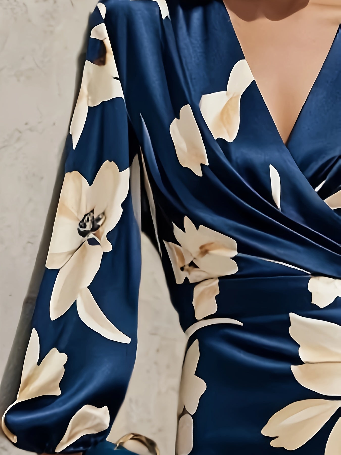 Women's Elegant Floral dress - Long formal party, V-Neck Long Sleeve, Navy Blue & Floral print, Zipper back, Non-Stretchy fabric for Weddings, Office, Gala - All-Season Formal & Everyday Chic Attire, Dresses for Wedding Guest