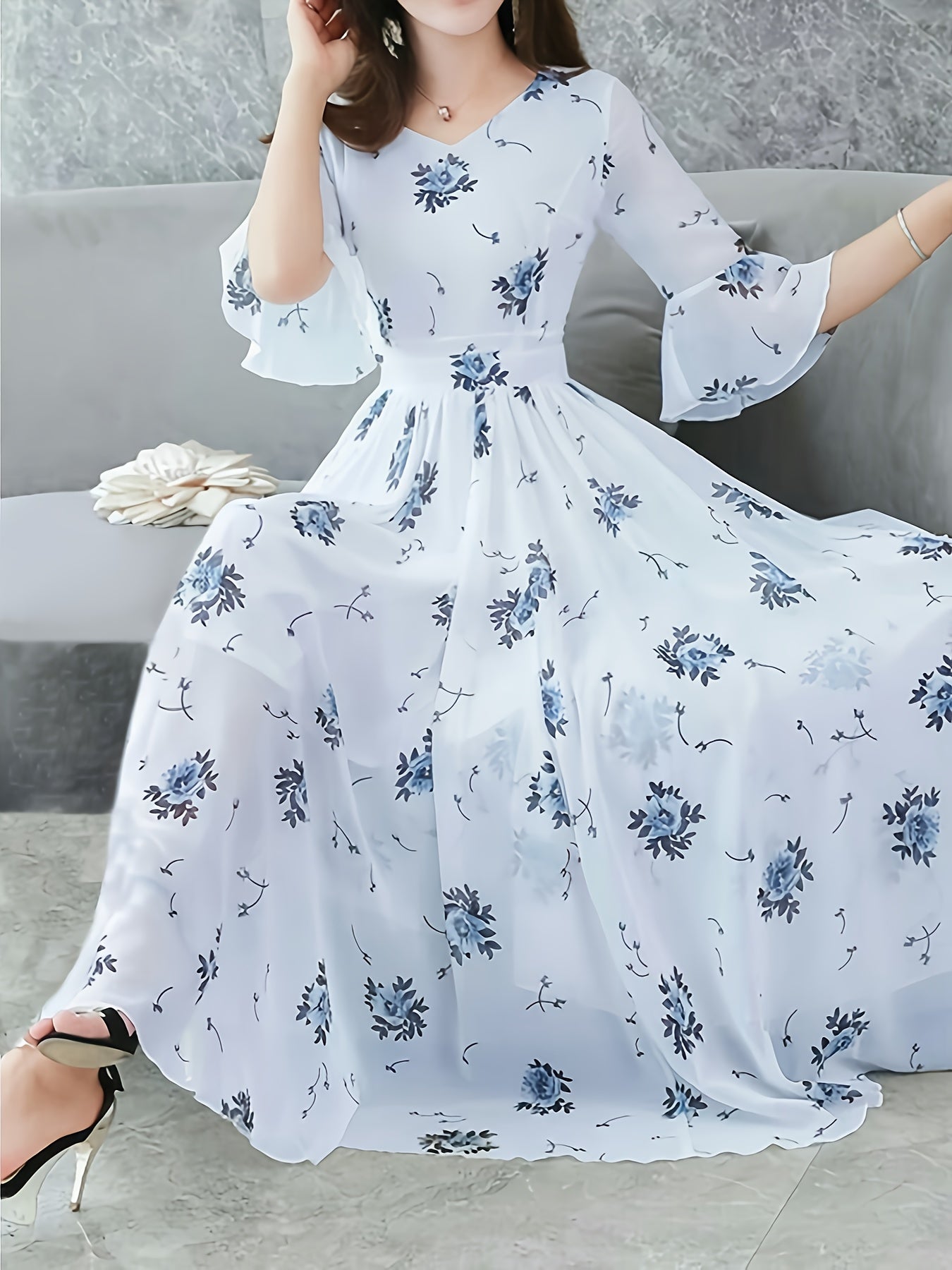 Graceful Floral Print Dress for Casual Wear